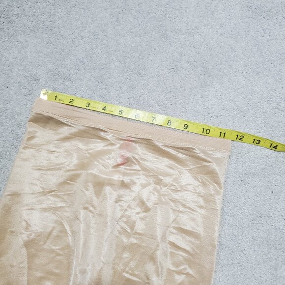 SPANX Skinny Britches Mid-Thigh Shorts Flat Seams Shapewear Beige Nude Womens XL - Picture 11 of 13